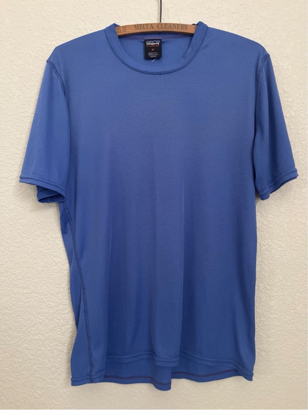 Patagonia Capilene Blue Men’s Base Layer Short Sleeve Size Medium